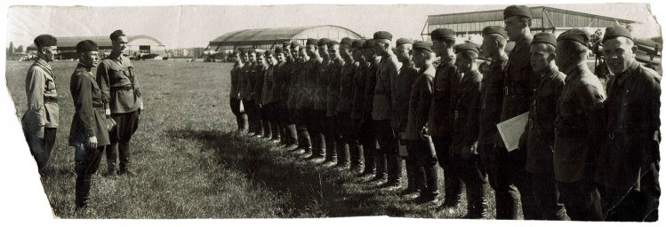 Formation of Soviet pilots at the airfield in the early years of the war