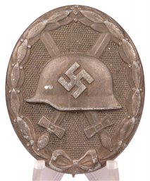 Silver Wound Badge in Zink