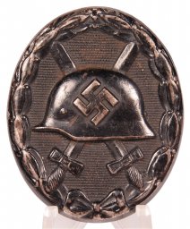 Deumer L/11 Black Wound Badge