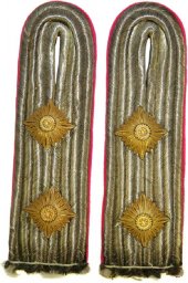 Kriegsmarine Kapitan-Lieutenant shoulder boards for officials in headquarters