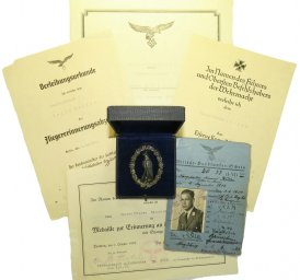 Fliegererinnerungsabzeichen Juncker and a set of documents for Oberfeldwebel Heinz Köhler