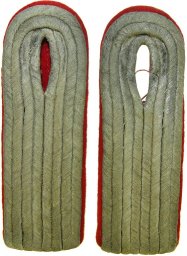 Wehrmacht artillery Leutnant slip on shoulder boards with red felt waffenfarbe backing