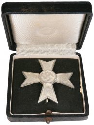 Kriegsverdienstkreuz ohne Schwertern 1939. LDO L/11 Wilhelm Deumer