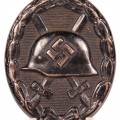 Deumer L/11 Black Wound Badge