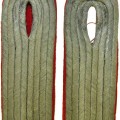 Wehrmacht artillery Leutnant slip on shoulder boards with red felt waffenfarbe backing