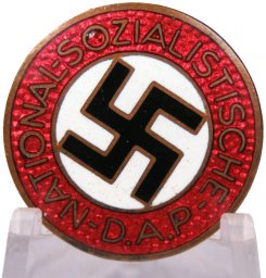 Membership badge N.S.D.A.P M1/137 Richard Simm & Söhne