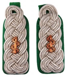 Oberstabsarzt Green Gebirgsjäger Shoulder Boards