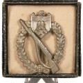 Early Infantry Assault Badge by Juncker