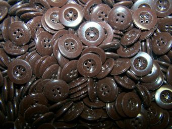 Brown plastic buttons 17-18 mm