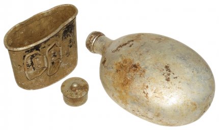 Courland (Latvia) relic find German Canteen M31 marked CFL40