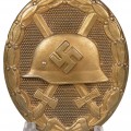 Wound Badge in Gold with Marking 30